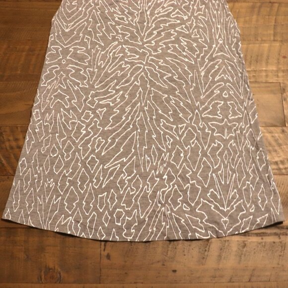 Lululemon | Gray White Muscle Hustle Tank Lightning Print - Picture 4 of 8